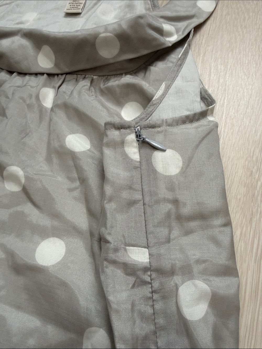 ✨ J. Crew Gray and White Polka Dot Halter Tank - Picture 6 of 8